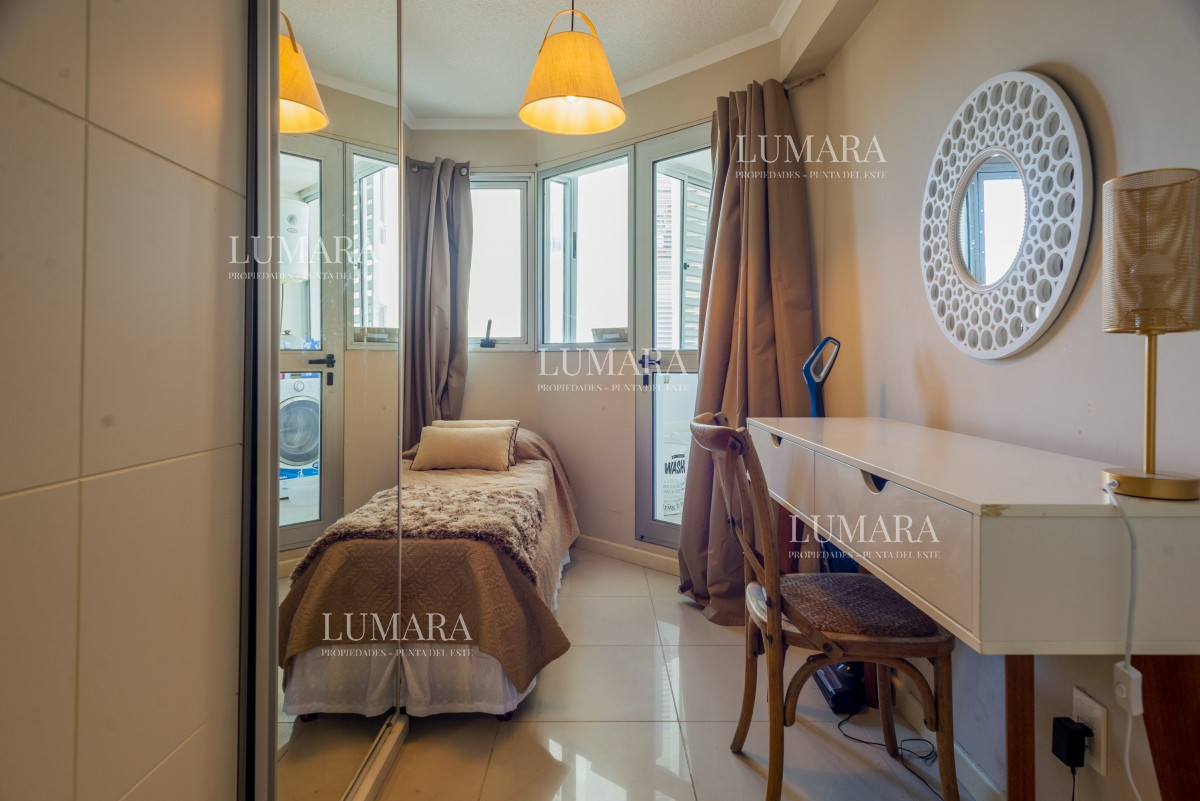 Apartamento ID.1015 - Venta Apartamento 3 dormitorios y dependencia en Ocean Drive Punta del Este