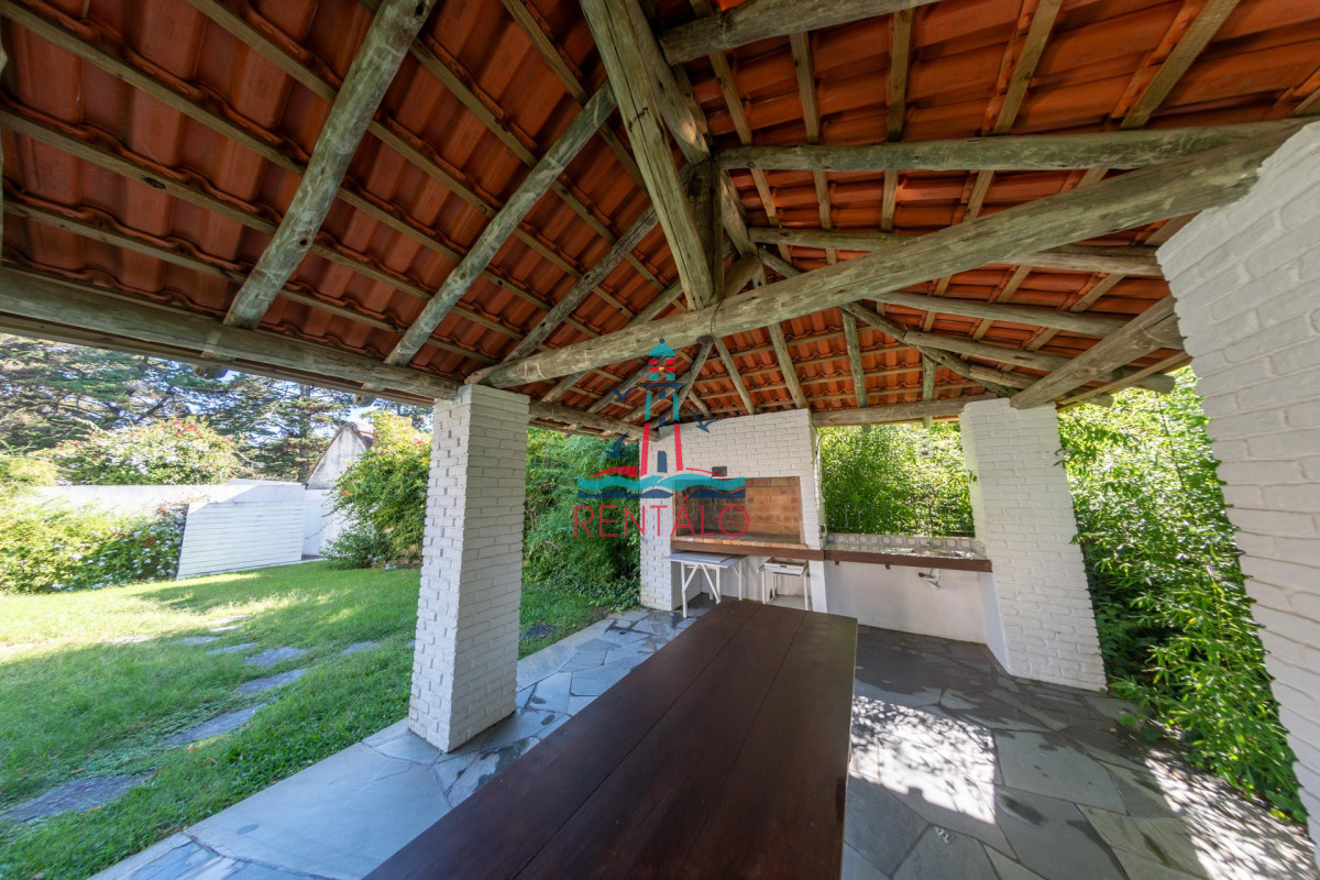 Casa ID.120 - Venta Casa 4 dormitorios San Rafael Punta del Este