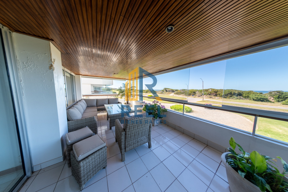 Apartamento ID.192 - Apartamento Dúplex Frente al Mar 266m2 en Rincón del Indio 