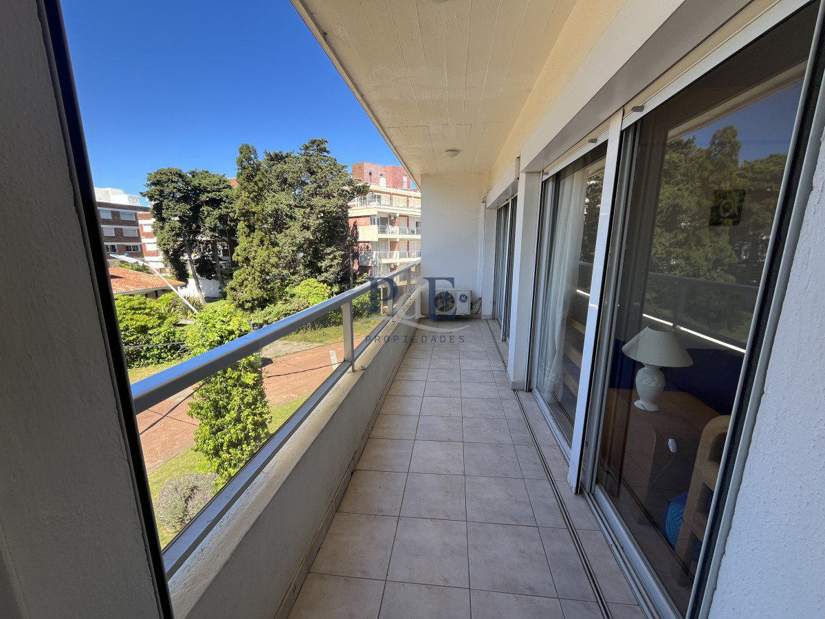 Alquiler Temporal | Apto 2 Dormitorios a 50 m del Mar | Playa Mansa - Imagen 1