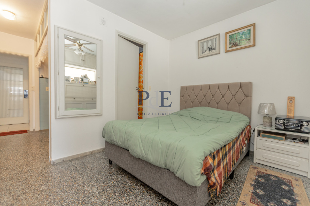 Apartamento monoambiente en venta - Primera línea vista al mar - Playa Mansa - Imagen 3