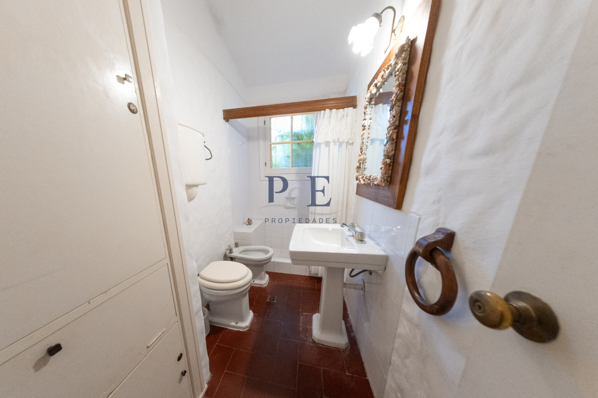 Casa de 5 dorm con gran potencial. San Rafael. - Imagen 10