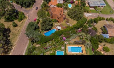 Venta Casa 5 dormitorios Punta Ballena Piscina vista al Mar