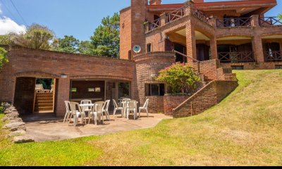 Venta Casa 5 dormitorios Punta Ballena Piscina vista al Mar