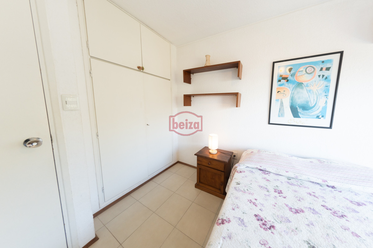 Apartamento ID.166903/Venta-apartamento-1-dormitorio-frente-mal-Playa-Mansa - Apartamento 1 dormitorio en Aidy Grill 