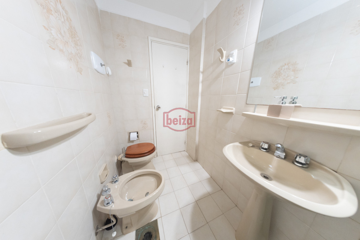 Apartamento ID.166903/Venta-apartamento-1-dormitorio-frente-mal-Playa-Mansa - Apartamento 1 dormitorio en Aidy Grill 