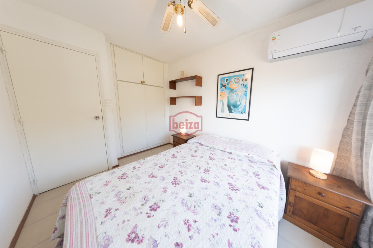Apartamento ID.166903/Venta-apartamento-1-dormitorio-frente-mal-Playa-Mansa - Apartamento 1 dormitorio en Aidy Grill 