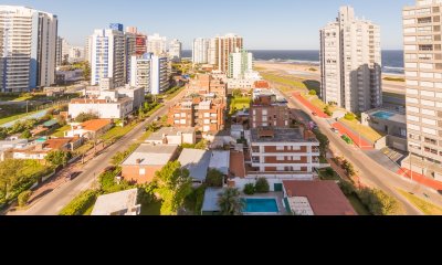 Venta apartamento 3 dormitorios playa brava