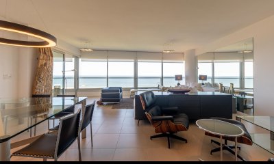 Venta Apartamento 3 dormitorios en suite   dependencia Playa Brava Punta del Este