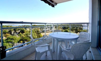 Piso alto en Roosevelt
