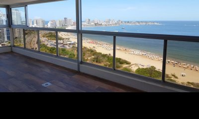 Venta apartamento Pent House 4 dormitorios más dependencia Punta del Este