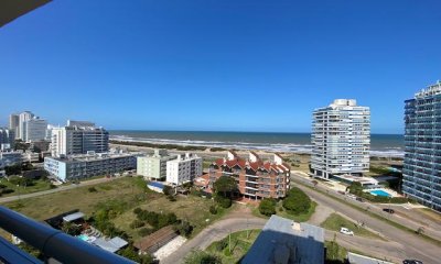 Venta Departamento 4 dormitorios  Playa Brava Punta del Este Vista al mar