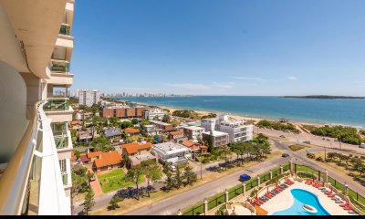 Venta y alquiler temporal Apartamento 2 dormitorios, Playa Mansa, Punta del Este
