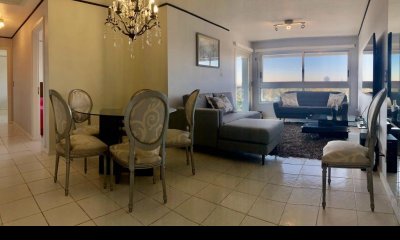 Venta, gran departamento 2 dormitorios en Playa Mansa
