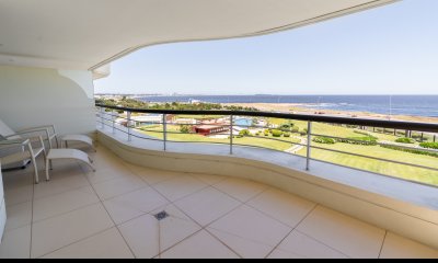 Penthouse en venta - Frente al mar - Playa Mansa