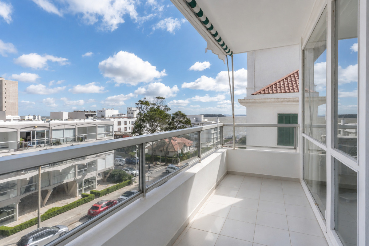 Venta departamento 1 dormitorio Península, Punta del Este 