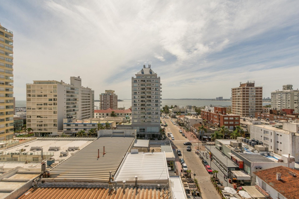 Venta Apartamento de 3 dormitorios  Península Punta del Este