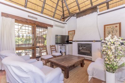 Casa en venta - 4 dorm. - Pinares - Cerca del mar!