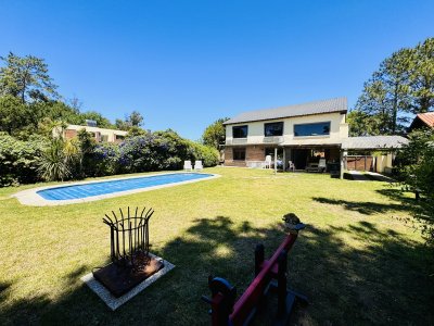 Casa Codigo #Venta Casa 5 dormitorios Pinares Punta del Este