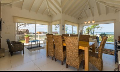 Venta Casa en La Barra con vista al mar y piscina