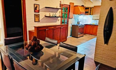 Venta Casa 2 dormitorios y 2 apartamentos independientes, Jardines de Cordoba, Punta del Este