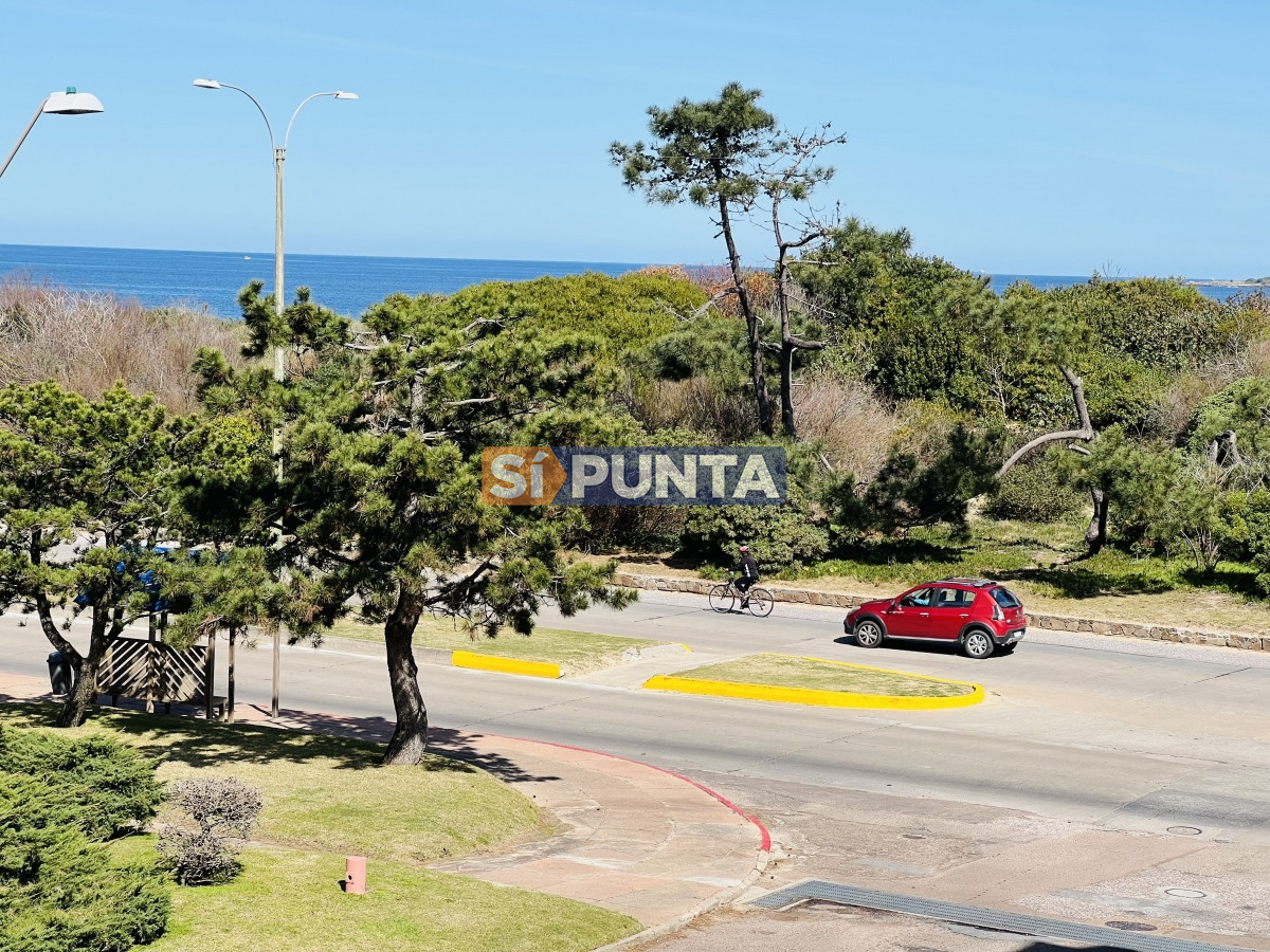Apartamento Primera Linea Playa Mansa. - SPT9551A