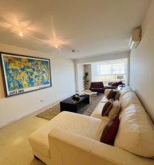 Venta de Penthouse Duplex en Primera Linea Playa Mansa.