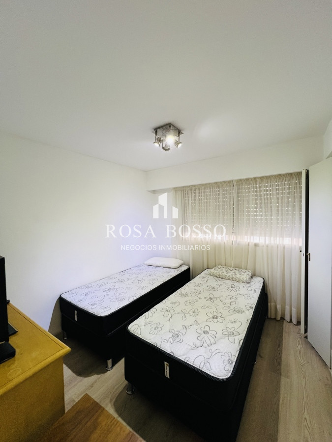 Apartamento ID.9482 - Venta de Apartamento en Primera Linea Playa Mansa-Punta del Este.