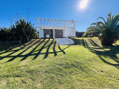 Venta de Casa en Playa las Grutas Punta Ballena.