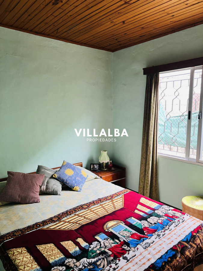 Apartamento ID.3906 - Casa en Venta a media cuadra Boulevard Artigas - Ideal para Renta.