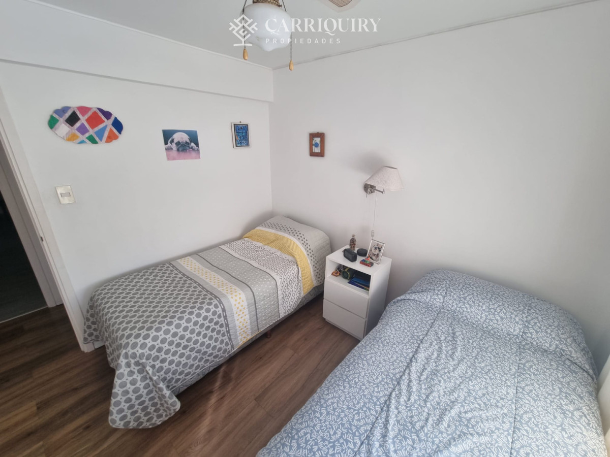 Apartamento ID.10409 - Venta de Apartamento de 2 dormitorios en Primera Linea Mansa.