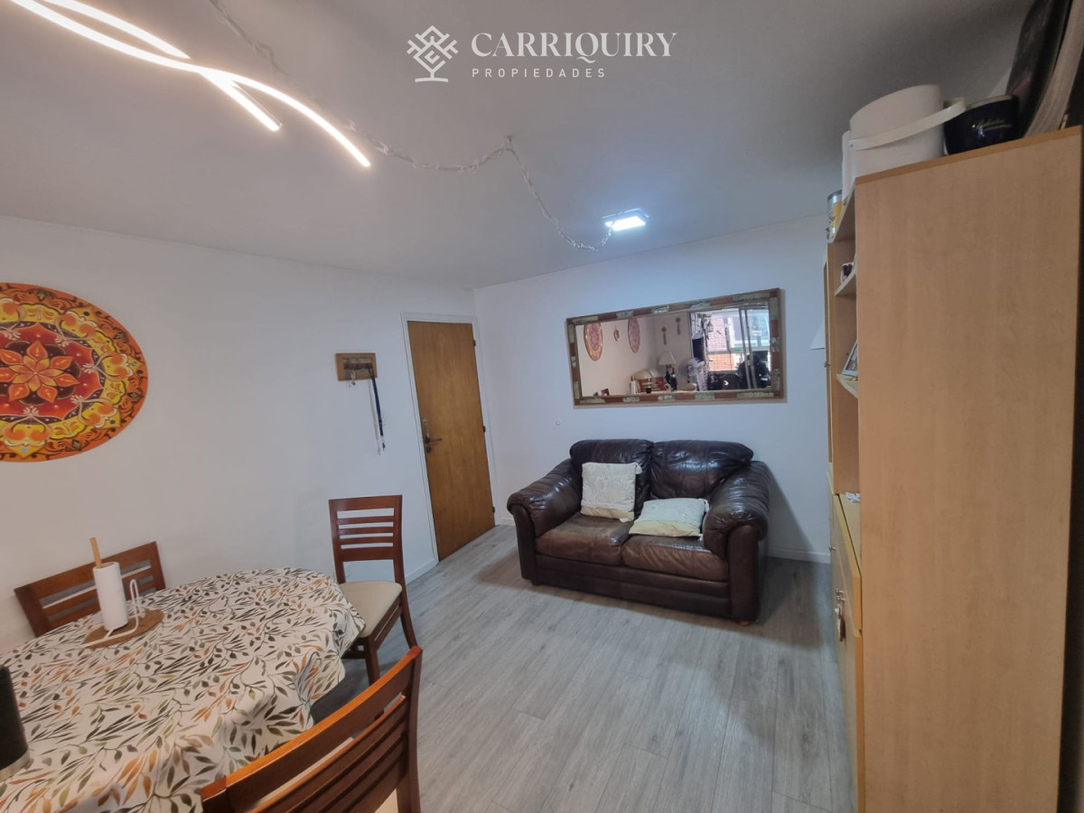 Apartamento ID.10409 - Venta de Apartamento de 2 dormitorios en Primera Linea Mansa.