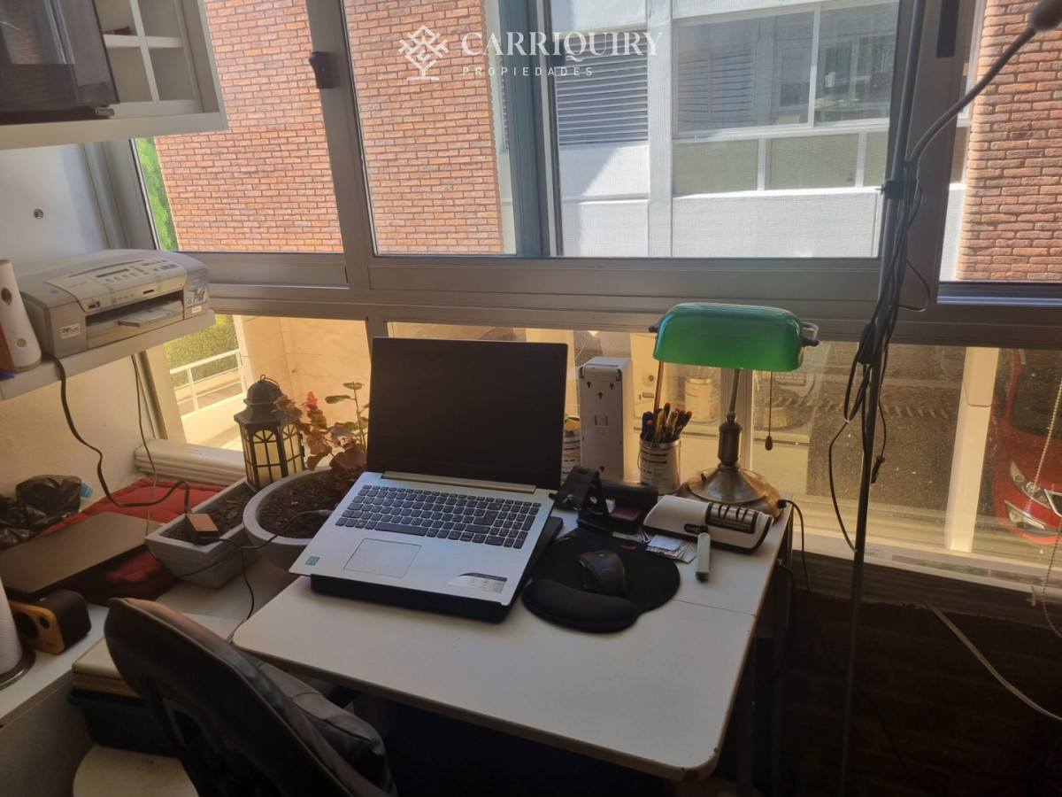 Apartamento ID.10409 - Venta de Apartamento de 2 dormitorios en Primera Linea Mansa.