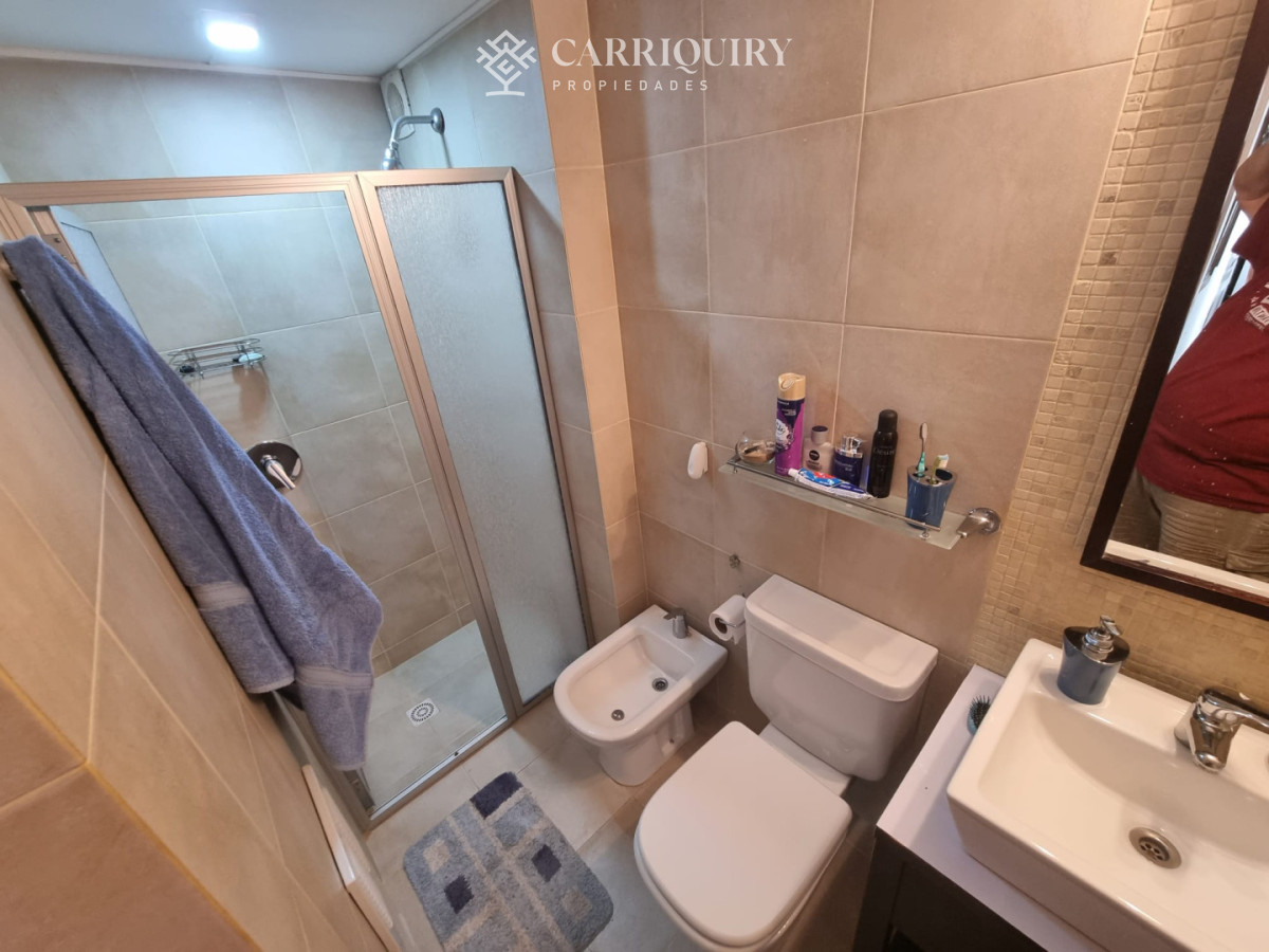 Apartamento ID.10409 - Venta de Apartamento de 2 dormitorios en Primera Linea Mansa.