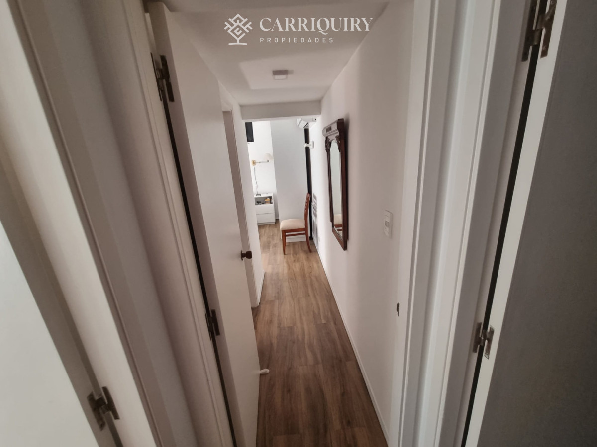 Apartamento ID.10409 - Venta de Apartamento de 2 dormitorios en Primera Linea Mansa.