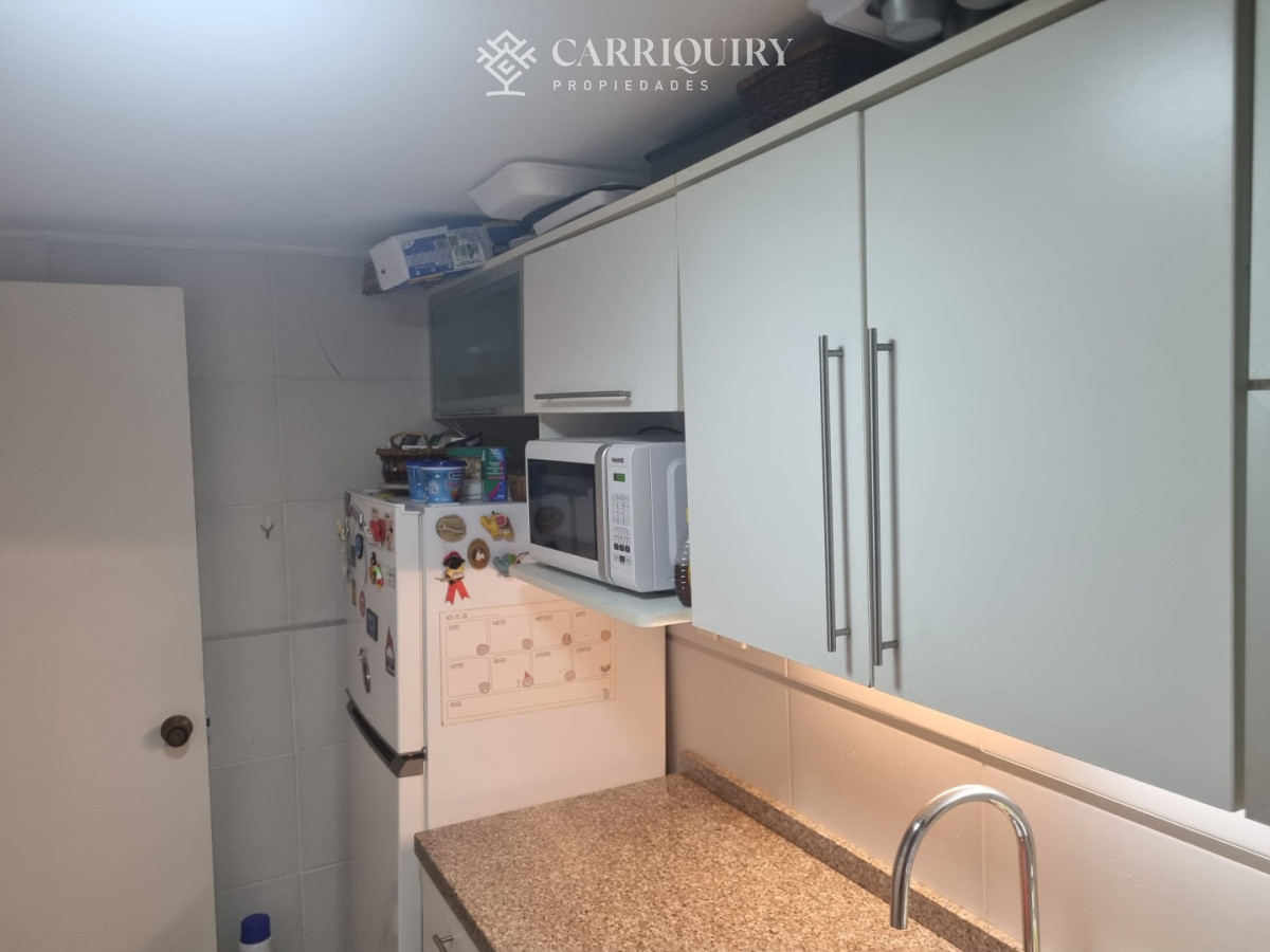Apartamento ID.10409 - Venta de Apartamento de 2 dormitorios en Primera Linea Mansa.