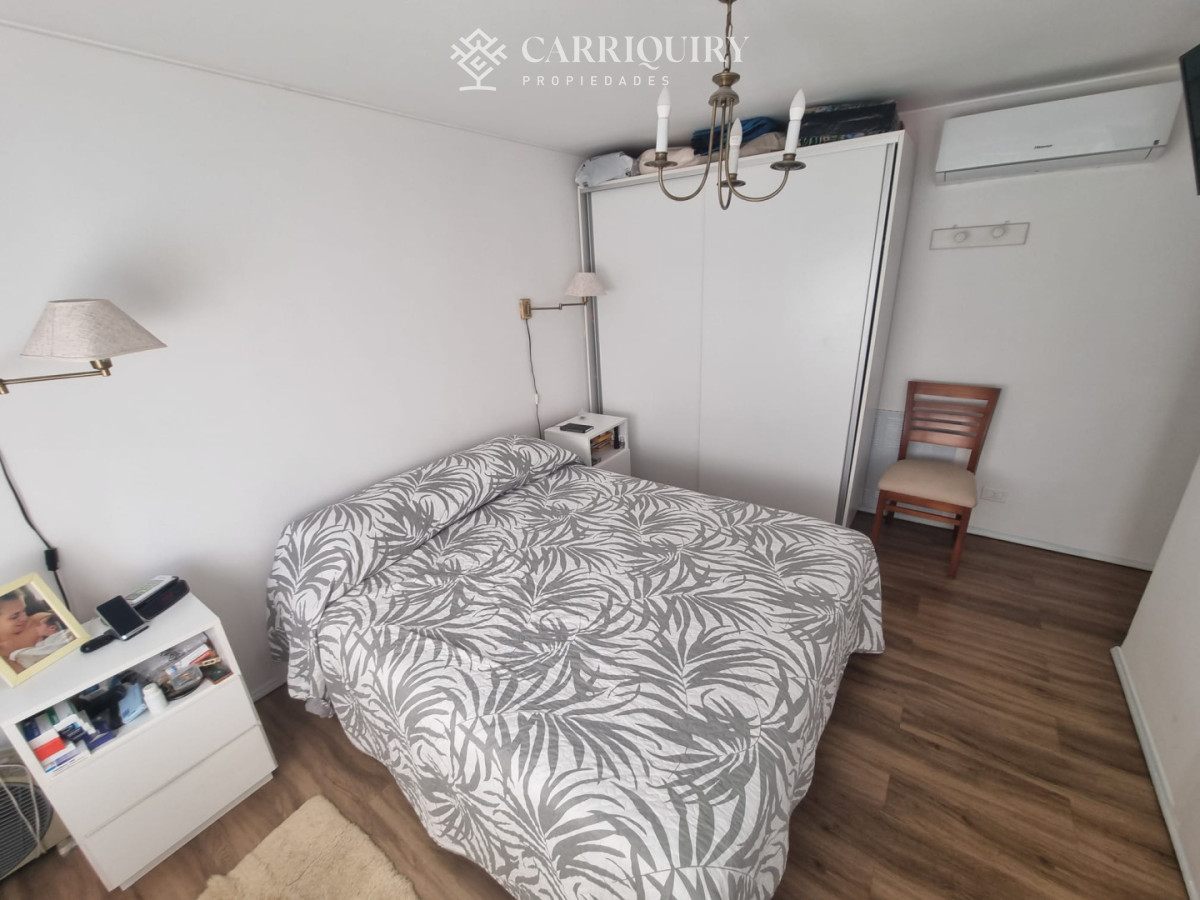 Apartamento ID.10409 - Venta de Apartamento de 2 dormitorios en Primera Linea Mansa.