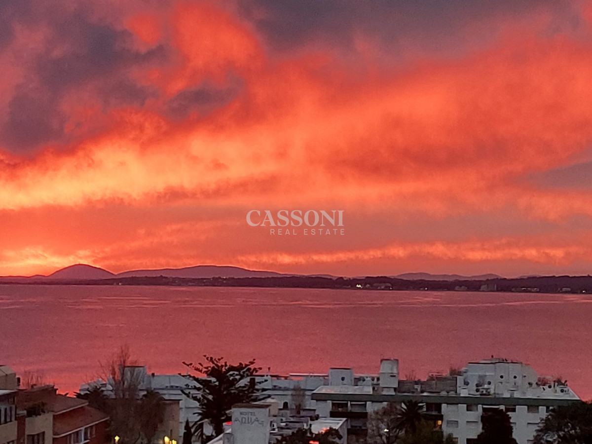 Apartamento ID.3302 - Venta de apartamento en Peninsula-Punta del Este.