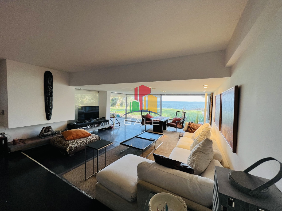 Apartamento ID.1648 - Venta de destacado apartamento en Punta Ballena, Acantilados.