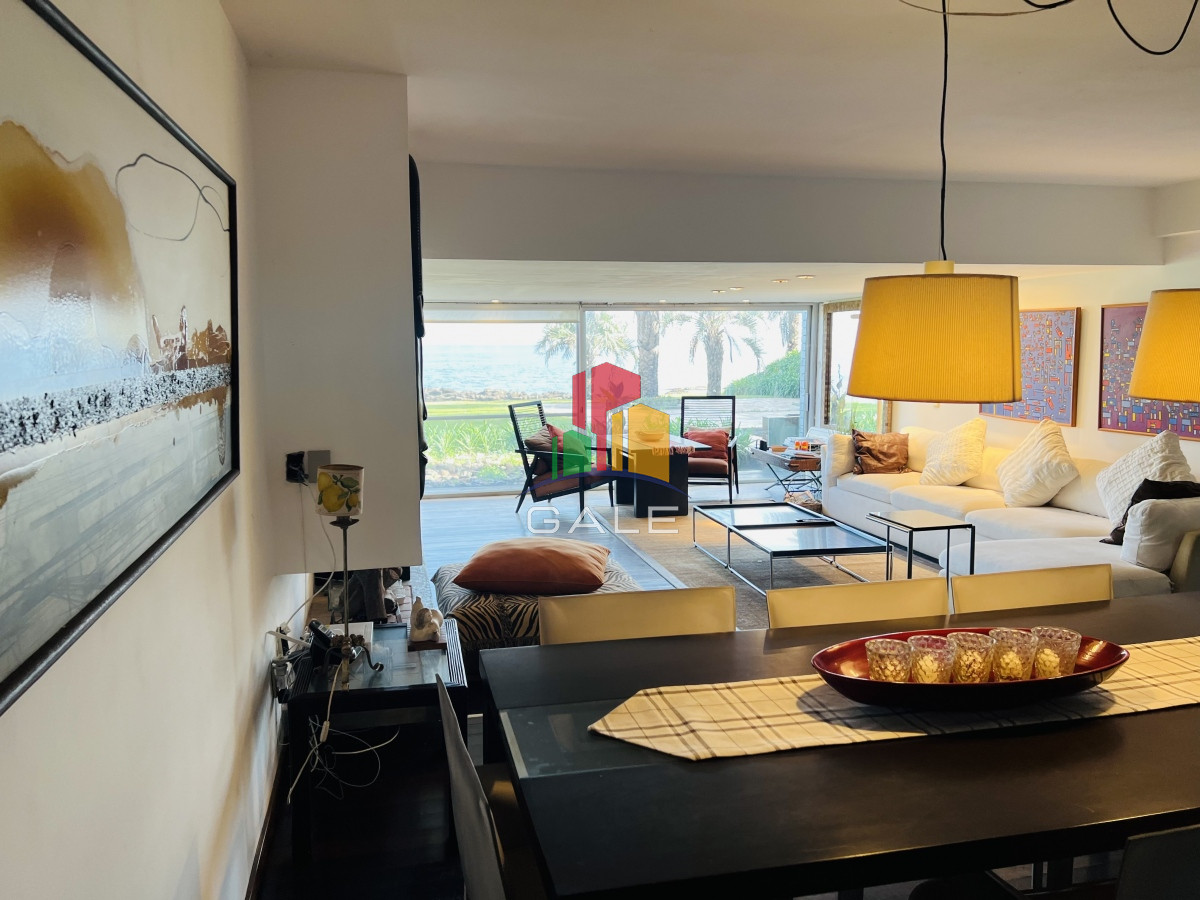 Apartamento ID.1648 - Venta de destacado apartamento en Punta Ballena, Acantilados.