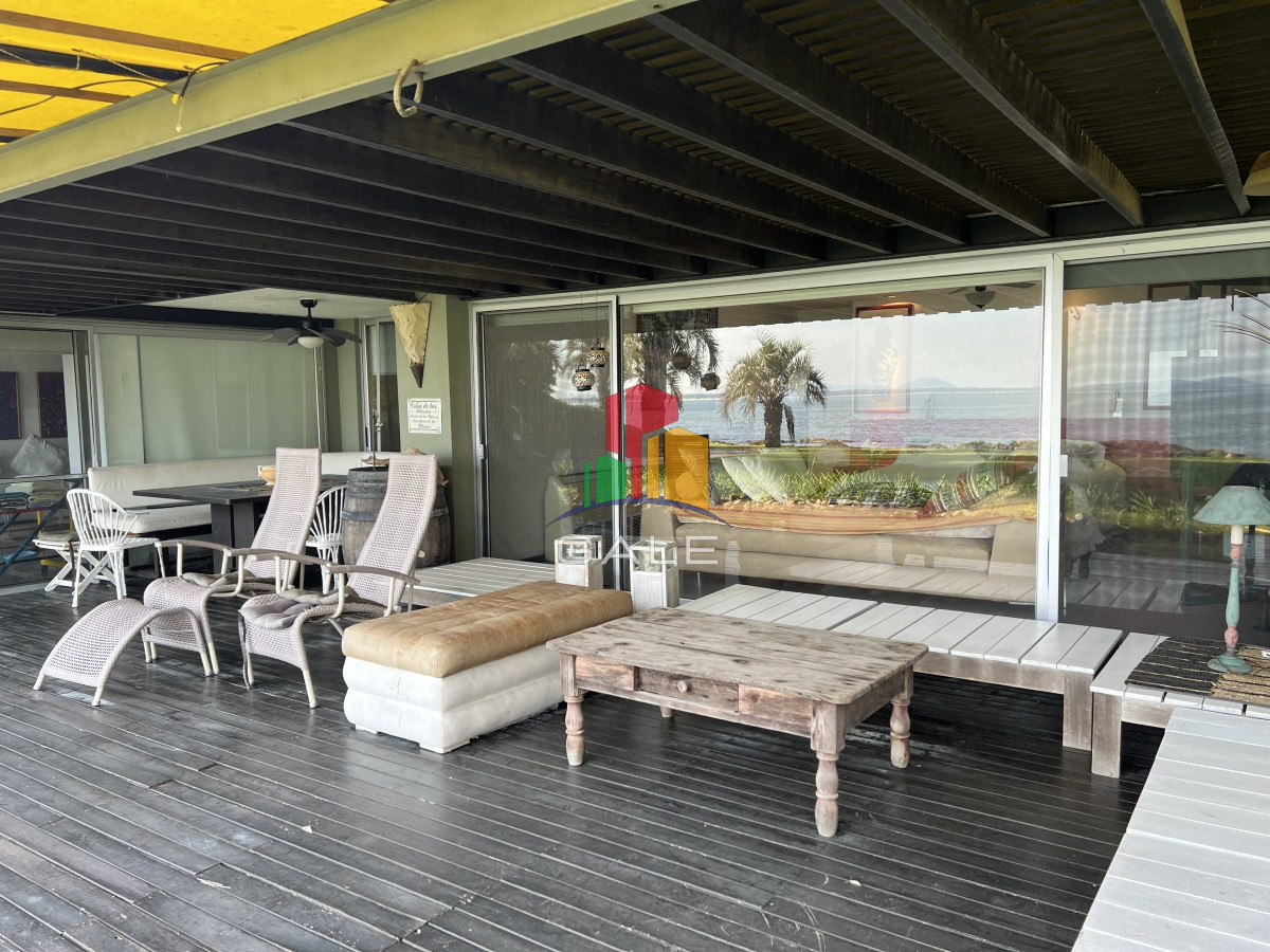 Apartamento ID.1648 - Venta de destacado apartamento en Punta Ballena, Acantilados.