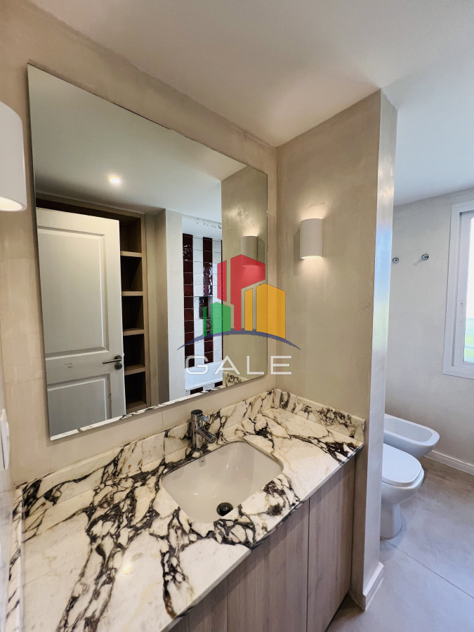 Casa ID.3286 - Venta de Casa Espectacular Zona Faro-Punta del Este.