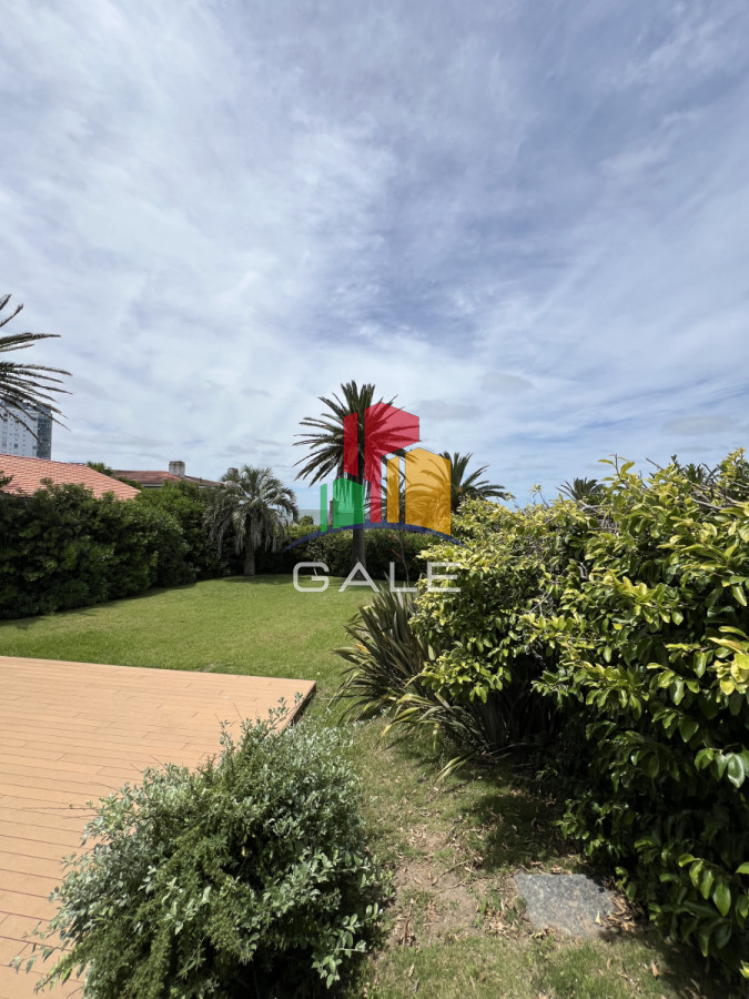 Casa ID.3286 - Venta de Casa Espectacular Zona Faro-Punta del Este.