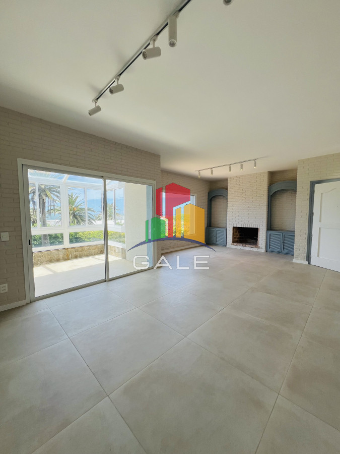 Casa ID.3286 - Venta de Casa Espectacular Zona Faro-Punta del Este.