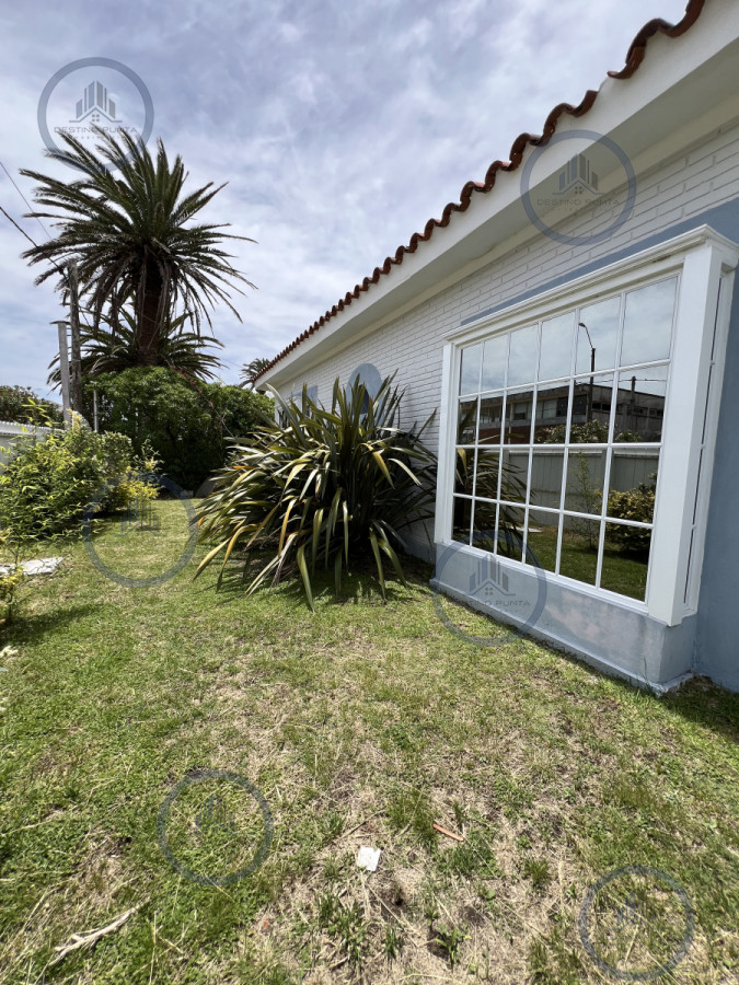 Venta de Casa de 6 Dormitorios Espectacular Zona Faro, Península de Punta del Este. — fotografía 1