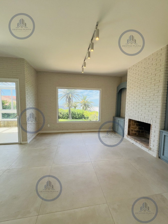 Venta de Casa de 6 Dormitorios Espectacular Zona Faro, Península de Punta del Este. — fotografía 4