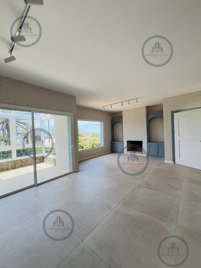 Venta de Casa de 6 Dormitorios Espectacular Zona Faro, Península de Punta del Este. — fotografía 2