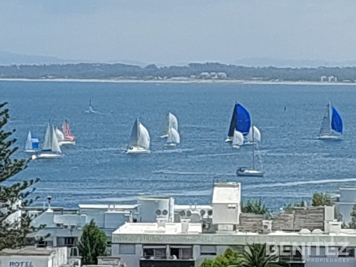 Apartamento ID.9522 - Venta de apartamento en Peninsula-Punta del Este.