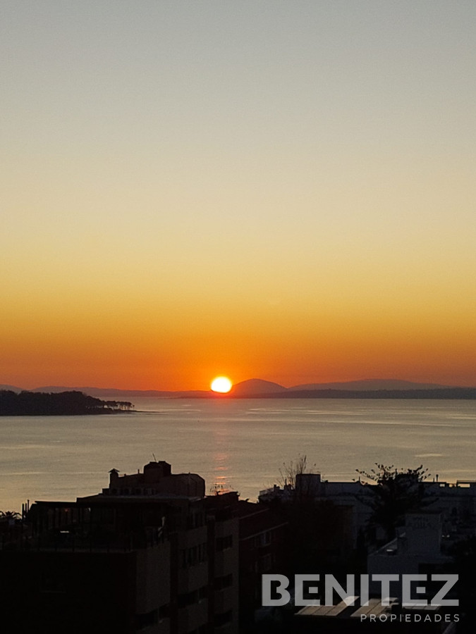 Apartamento ID.9522 - Venta de apartamento en Peninsula-Punta del Este.