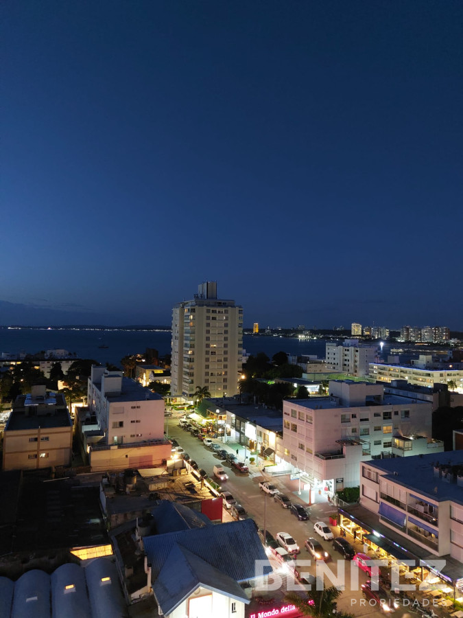 Apartamento ID.9522 - Venta de apartamento en Peninsula-Punta del Este.